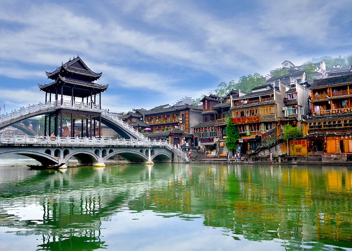 Tour Trung Quốc 6N5Đ: Từ HCM - Ân Thi - Trương Gia Giới - Phượng Hoàng Cổ Trấn, Bay Vietjet Air + KS 3-4*
