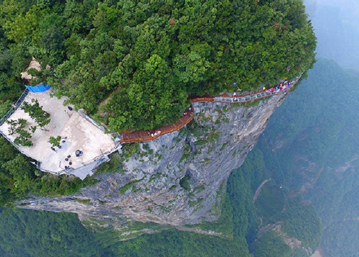 Tour Trung Quốc 6N5Đ: Từ HCM - Ân Thi - Trương Gia Giới - Phượng Hoàng Cổ Trấn, Bay Vietjet Air + KS 3-4*