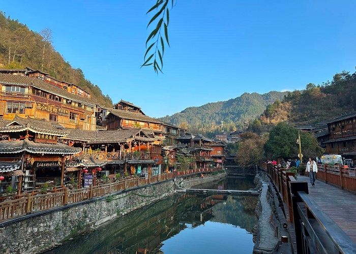 Tour Trung Quốc 6N5Đ: Từ HCM - Trùng Khánh - Qúy Châu, Bay Air China + KS 4*