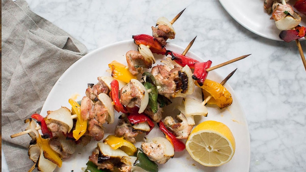 Yakitori là những xiên thịt gà nướng thơm lừng