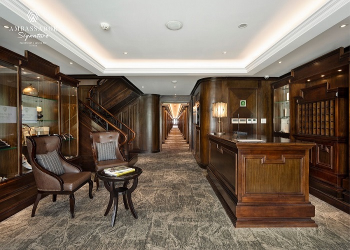 Tour du thuyền 5* Ambassador Signature 2N1Đ ngủ đêm trên Vịnh Hạ Long