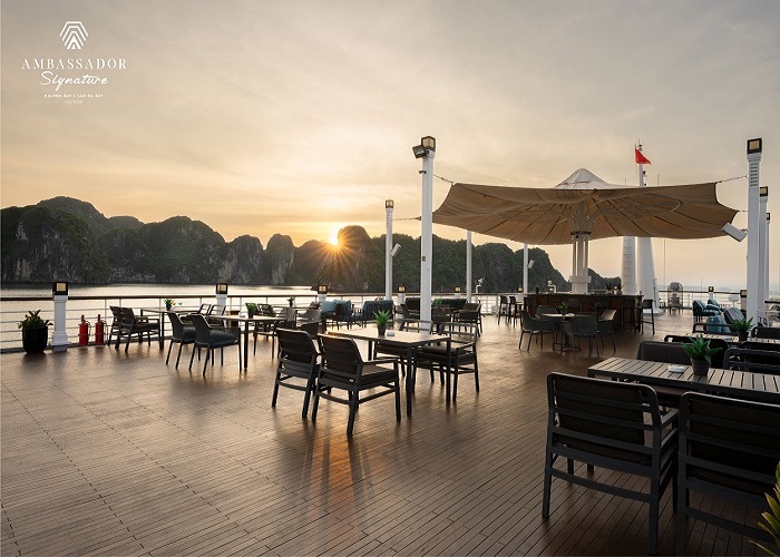 Tour du thuyền 5* Ambassador Signature 2N1Đ ngủ đêm trên Vịnh Hạ Long