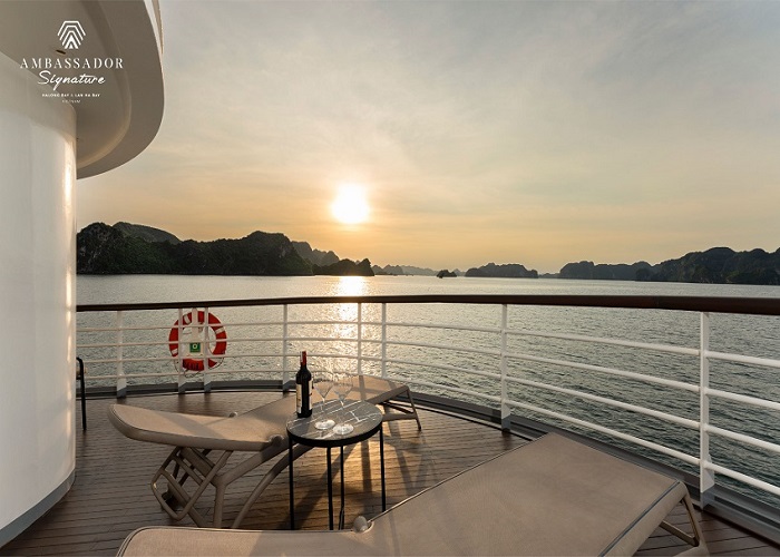 Tour du thuyền 5* Ambassador Signature 2N1Đ ngủ đêm trên Vịnh Hạ Long