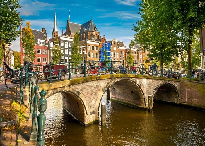 Tour Châu Âu 10N9Đ: Từ HCM - Pháp - Luxembourg - Bỉ - Hà Lan - Đức, Bay Air China