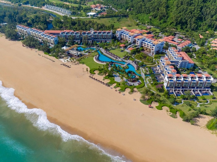 Vị trí đắc địa của Angsana Lăng Cô Resort 5 sao