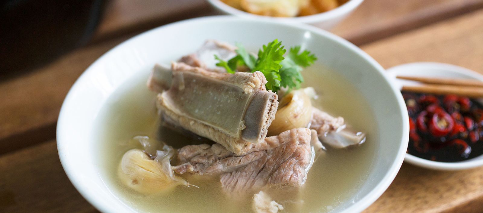 Bak Kut Teh là một món súp xương heo đặc trưng của Singapore
