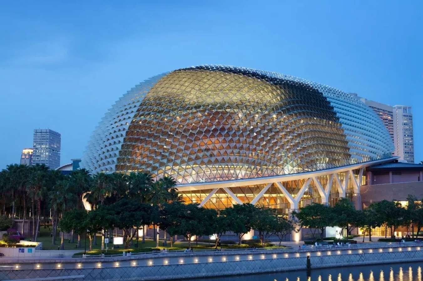 Nhà hát Esplanade với kiến trúc độc đáo hình quả sầu riêng
