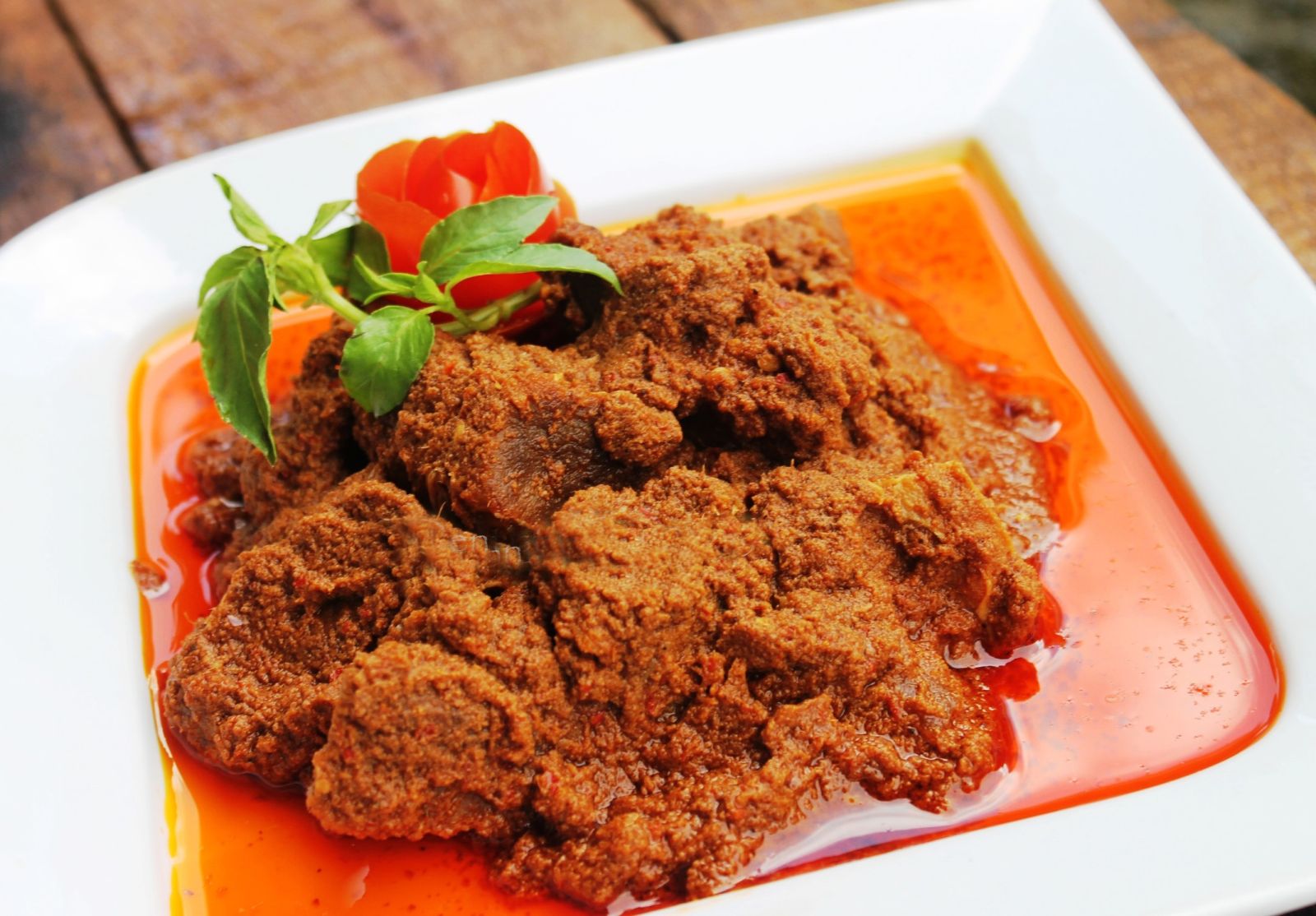 Rendang là một trong những món ăn đặc trưng của ẩm thực Indonesia