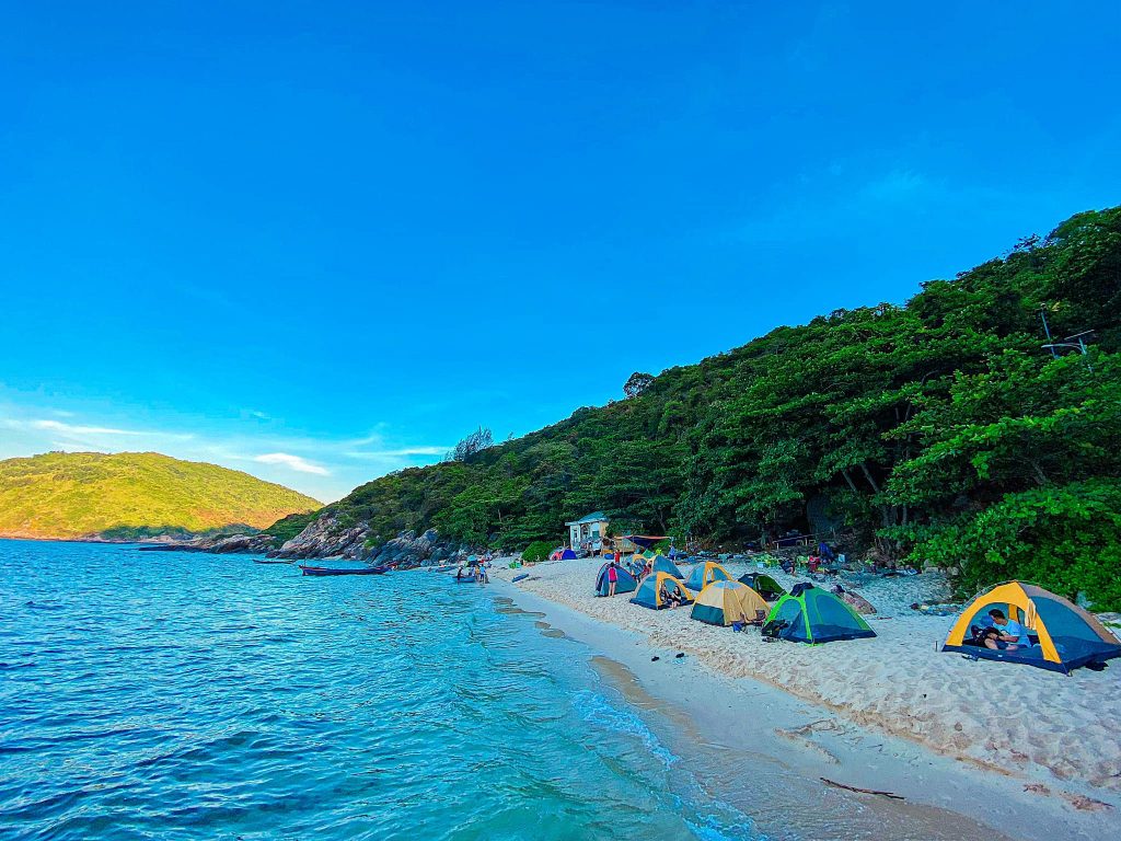 Biển Lăng Cô - bãi biển "món quà" của xứ Huế