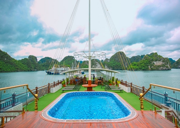 Tour du thuyền 4* Calypso 2N1Đ ngủ đêm trên Vịnh Hạ Long