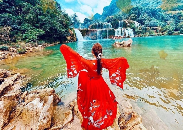 Du Lịch Đông Bắc: Hà Nội - Hà Giang - Lũng Cú - Sông Nho Quế - Thác Bản Giốc - Động Ngườm Ngao - Pác Bó - Hồ Ba Bể 5 Ngày + Xe Ôtô