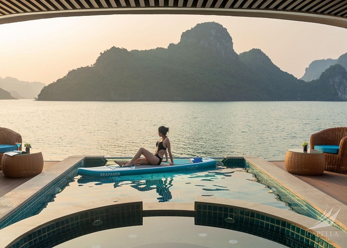 Tour du thuyền 5* Capella 2N1Đ ngủ đêm trên Vịnh Hạ Long