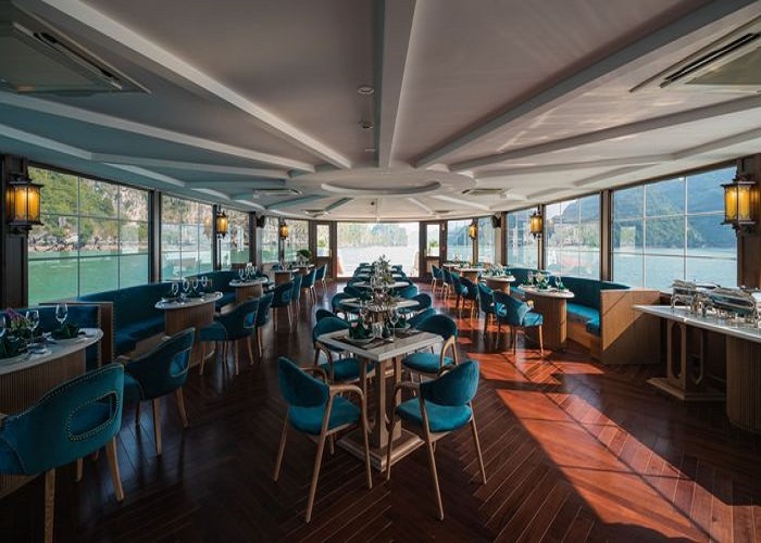 Du thuyền 5* Catamaran 1 Ngày thăm Vịnh Hạ Long