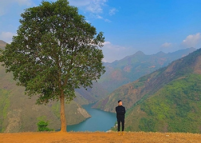 Tour Tà Xùa 2N1Đ: Từ Hà Nội - Săn Mây Trên Đỉnh Tà Xùa + Ô tô