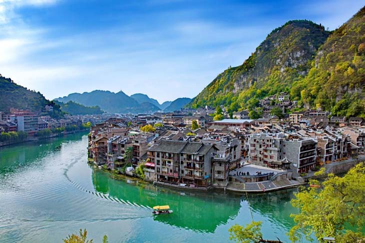 Du Lịch Trung Quốc: Hà Nội - Quý Dương - Thanh Nham Cổ Trấn - Tiểu Thất Khổng - Trấn Viễn Cổ Thành - Thiên Hộ Miêu Trại 5 Ngày Bay Colorful Guizhou Airlines