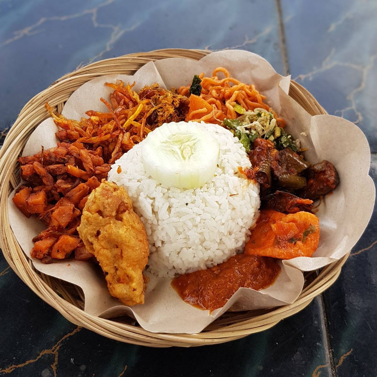 Nasi Campur - cơm trộn