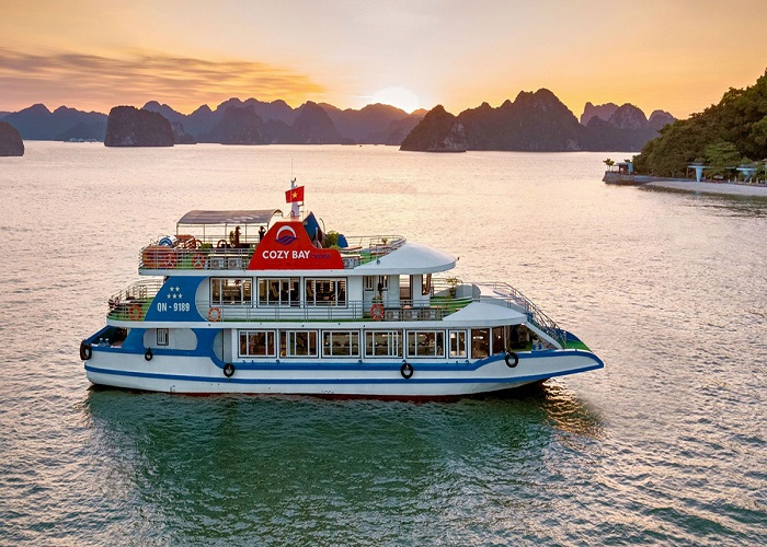 Tour du thuyền 5* Cozy Bay Premium 1N thăm Vịnh Hạ Long