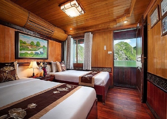 Tour du thuyền 5* Cozy Bay Premium 1N thăm Vịnh Hạ Long