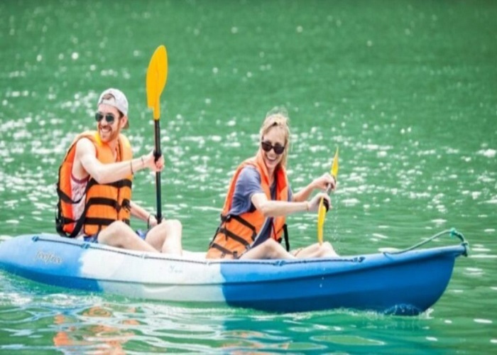 Tour du thuyền 5* Cozy Bay Premium 1N thăm Vịnh Hạ Long