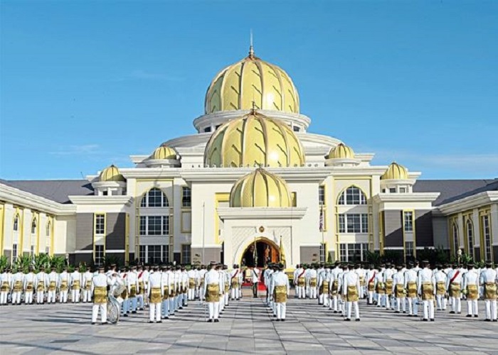 Cung điện Hoàng Gia