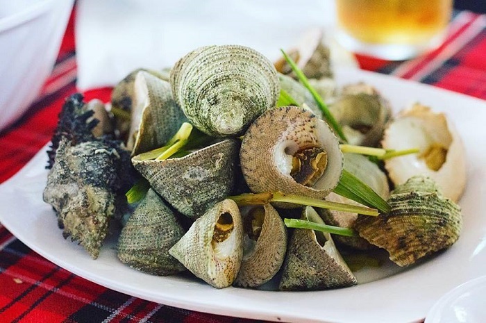 Thưởng thức ốc ở Kỳ Co