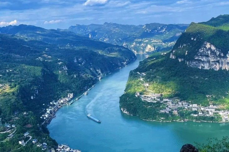 Du Lịch Trung Quốc: Hà Nội - Thập Yển - Phòng Huyện - Nghi Xương - Thần Nông Giá - Võ Đang Sơn 6 Ngày Bay West Air (No Shopping)