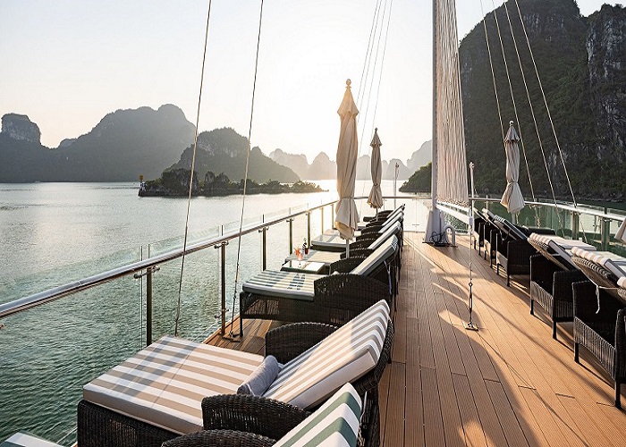 Du thuyền 5* Jade Sails 1 Ngày thăm Vịnh Hạ Long