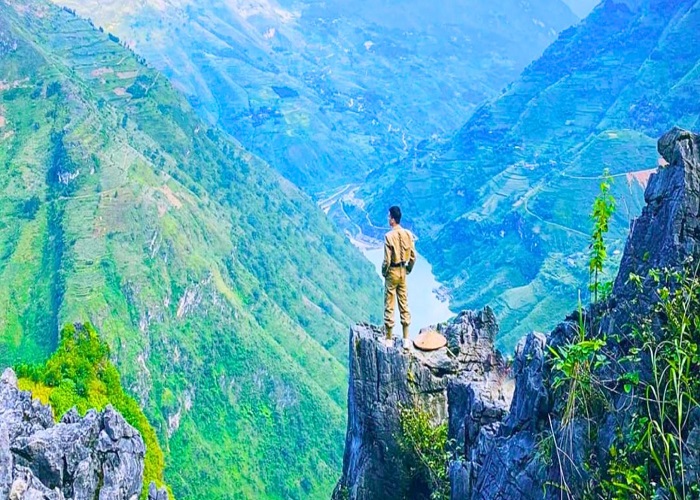 Tour Du Lịch Hà Giang 2N3Đ: Từ Hà Nội - Hà Giang - Sông Nho Quế, Xe giường nằm, Ô tô + KS Tiêu Chuẩn