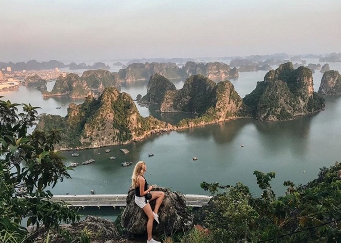 Hà Nội - Vịnh Hạ Long - Hạ Long Park - Bãi Cháy 3N2Đ Ô tô