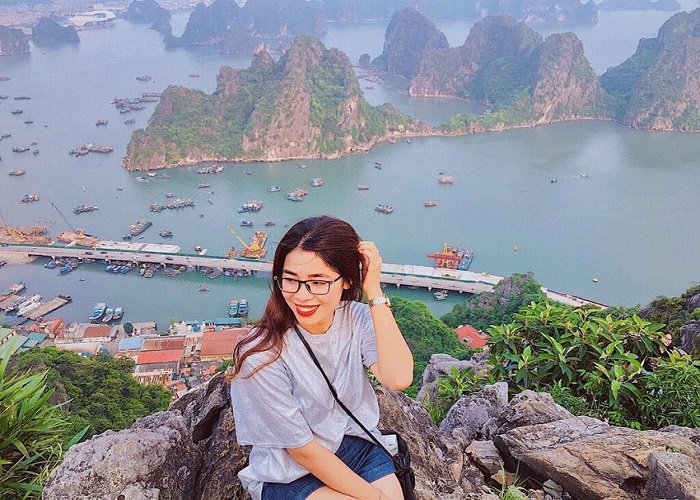 Tour du thuyền 5* Stellar Of The Seas 2N1Đ ngủ đêm trên Vịnh Hạ Long