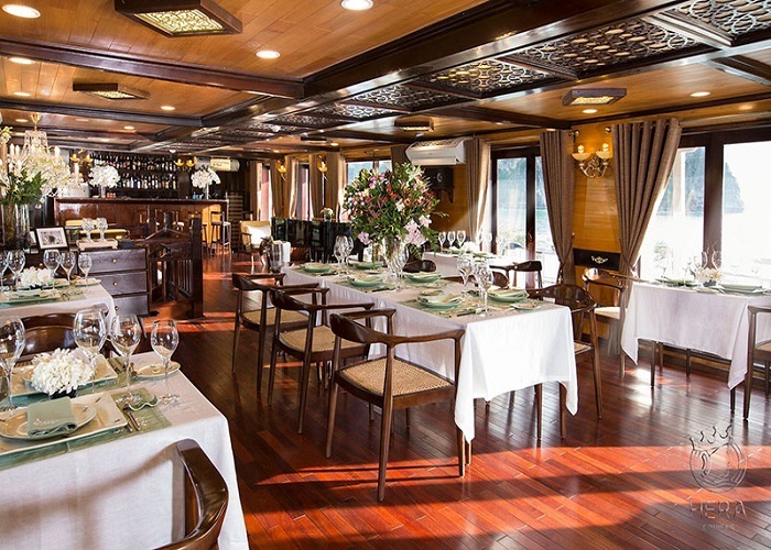 Tour du thuyền 5* Hera Grand Luxury 2N1Đ ngủ đêm trên Vịnh Hạ Long