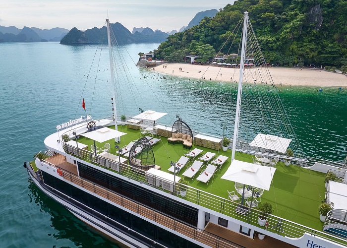Tour du thuyền 5* Hercules 1N thăm Vịnh Hạ Long