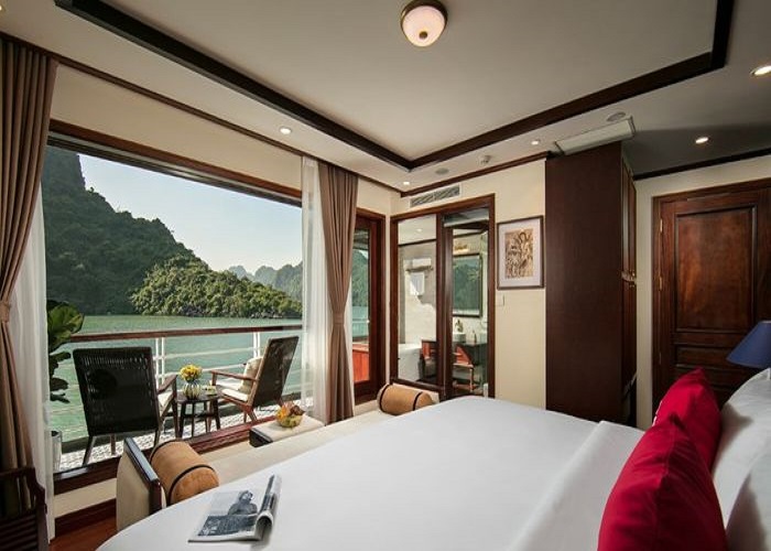 Tour du thuyền 5* Heritage Bình Chuẩn 2N1Đ ngủ đêm trên Vịnh Hạ Long