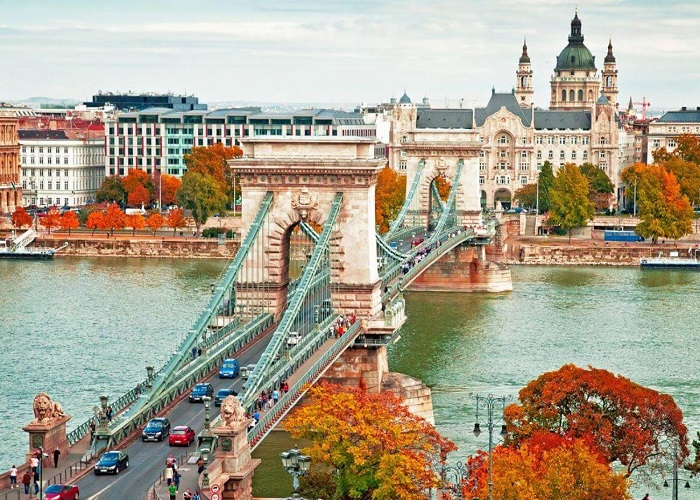 Tour du lịch Đông Âu 10N9Đ: Từ HCM - Séc - Áo - Slovakia - Hungary, Bay Emirate 5* + KS 4*