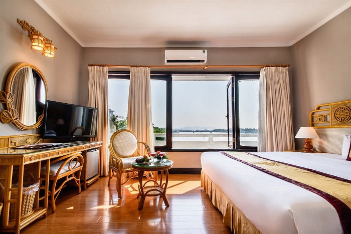Phòng ốc khách sạn Hương Giang đạt chuẩn, thoáng mát và hiện đại