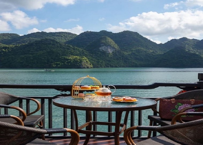 Du thuyền 5* La Regina 1 Ngày thăm Vịnh Hạ Long