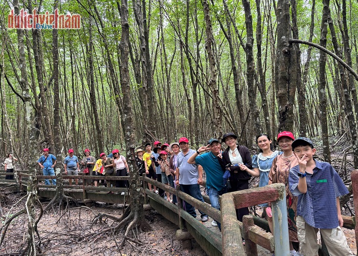 Tour miền Tây 4N3Đ: Từ Đà Nẵng - SB HCM - Mỹ Tho - Cần Thơ - Sóc Trăng - Bạc Liêu - Cà Mau - Đất Mũi - Cần Thơ - Đà Nẵng, Bay Vietjet Air + KS 3*