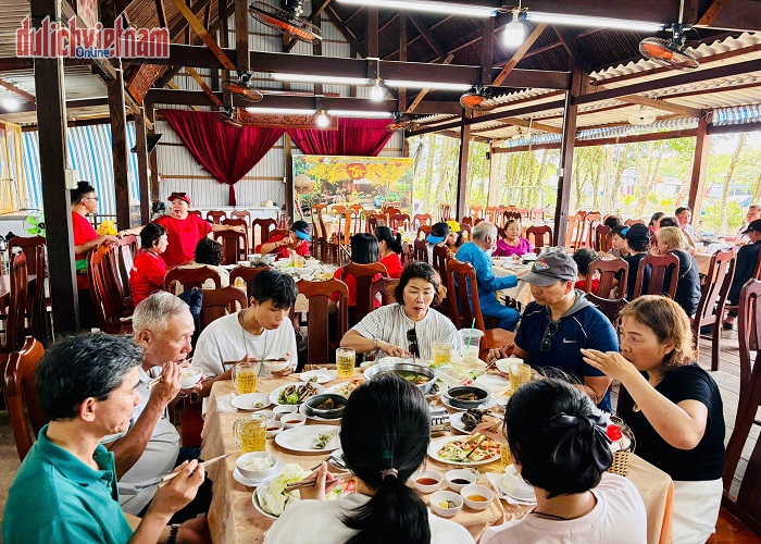 Tour Miền Tây 4N3Đ: Từ Đà Nẵng - SB HCM - Mỹ Tho - Châu Đốc - Rừng Tràm Trà Sư - Cà Mau - Đất Mũi - Cần Thơ, Bay Vietnam Airlines/ Vietjet Air + KS 3*
