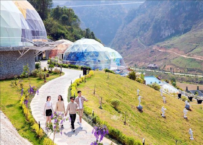 Du Lịch Mộc Châu: Hà Nội - Mộc Châu Cầu Kính Bạch Long 2 Ngày 1 Đêm 