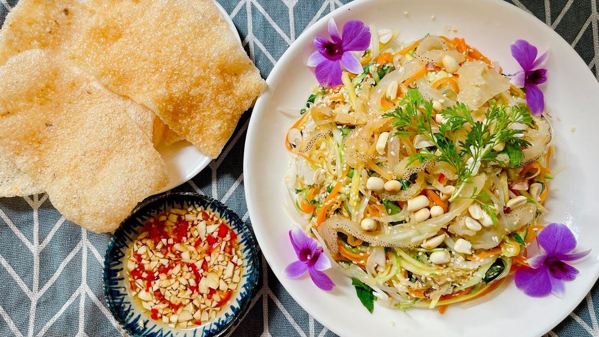 Nộm sứa Hạ Long
