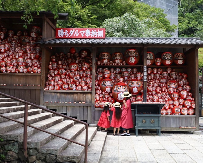 Ngôi chùa Katsuoji 