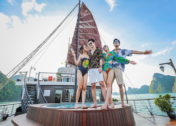 Tour du thuyền 5* Orchid Classic 2N1Đ ngủ đêm trên Vịnh Hạ Long