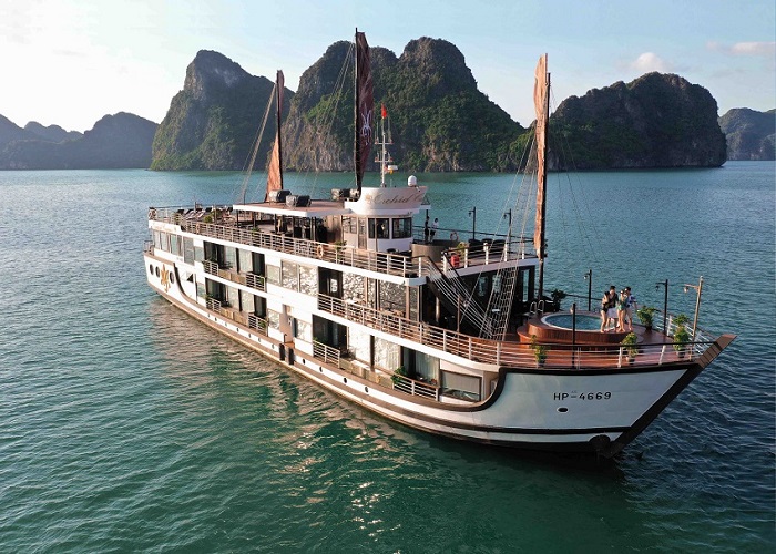 Tour du thuyền 5* Orchid Classic 2N1Đ ngủ đêm trên Vịnh Hạ Long