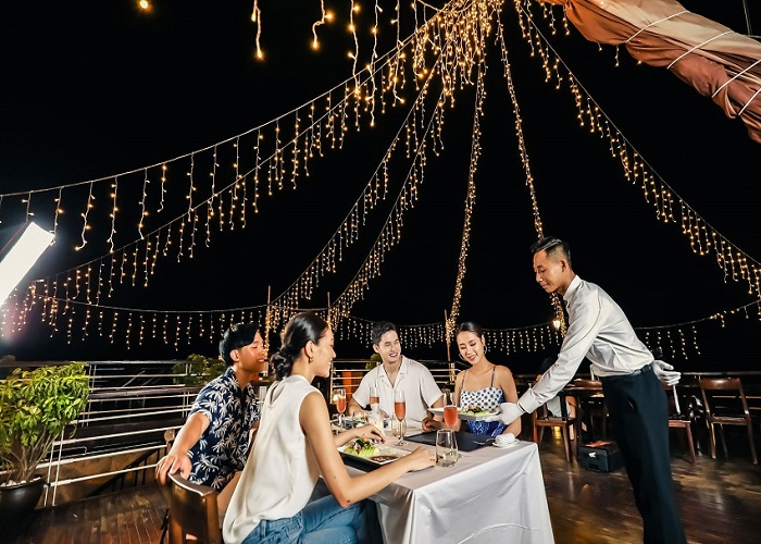 Tour du thuyền 5* Orchid Classic 2N1Đ ngủ đêm trên Vịnh Hạ Long