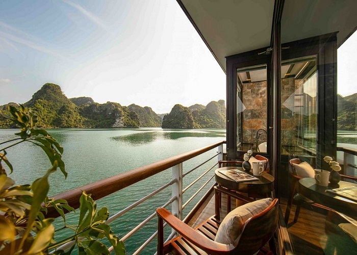 Tour du thuyền 5* Orchid Trendy 2N1Đ ngủ đêm trên Vịnh Hạ Long