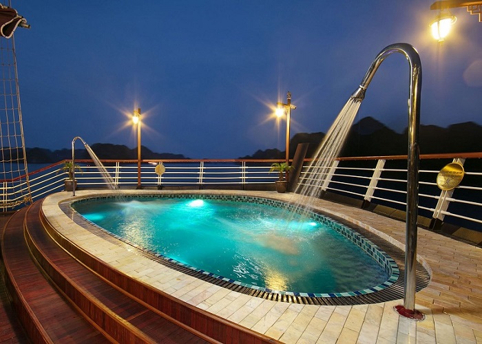 Tour du thuyền 5* Orchid Trendy 2N1Đ ngủ đêm trên Vịnh Hạ Long
