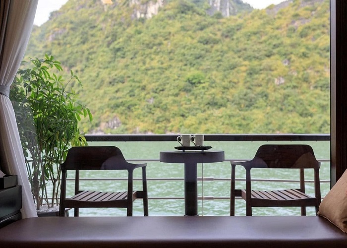 Tour du thuyền 5* Orchid Trendy 2N1Đ ngủ đêm trên Vịnh Hạ Long