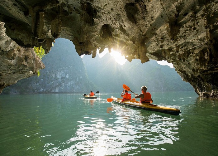 Tour du thuyền 5* Pamela Cruises 1N thăm Vịnh Hạ Long