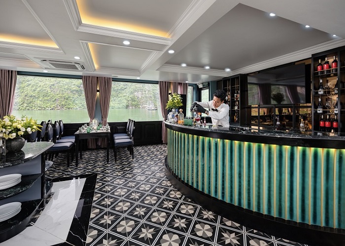 Tour du thuyền 5* Pamela Cruises 1N thăm Vịnh Hạ Long