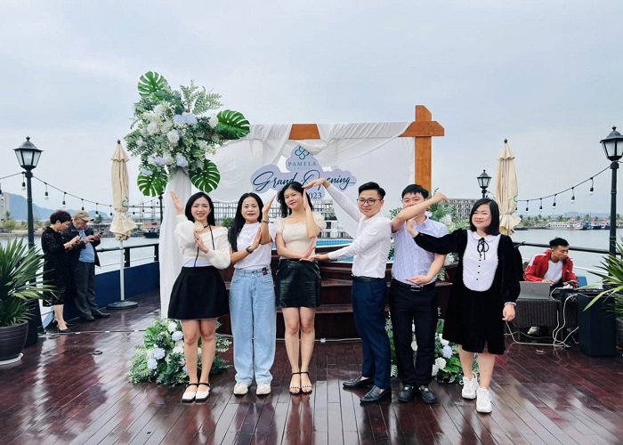 Tour du thuyền 5* Pamela Cruises 1N thăm Vịnh Hạ Long